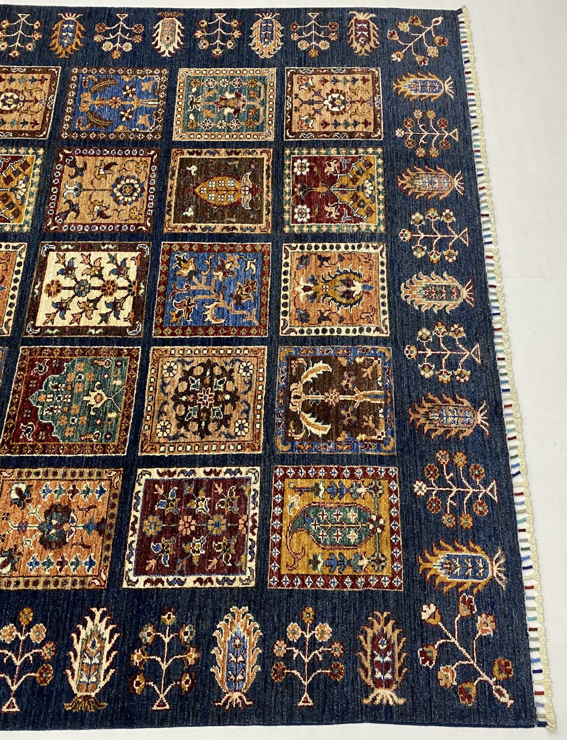 Gabbeh Bakhtari 174 x 238 CM